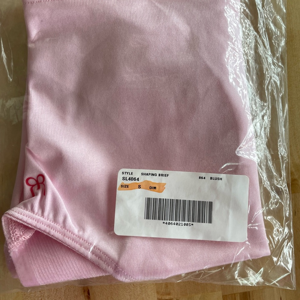 Ruby Ribbon Shaping Briefs- Blush - Picture 3 of 3